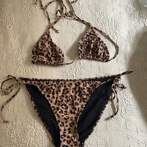 Vero moda bikini - never worn - size large bottoms and small top.